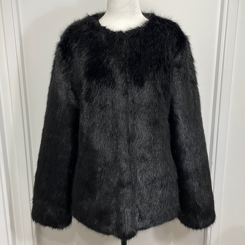 1 MADISON FAUX FUR COAT size L  $275